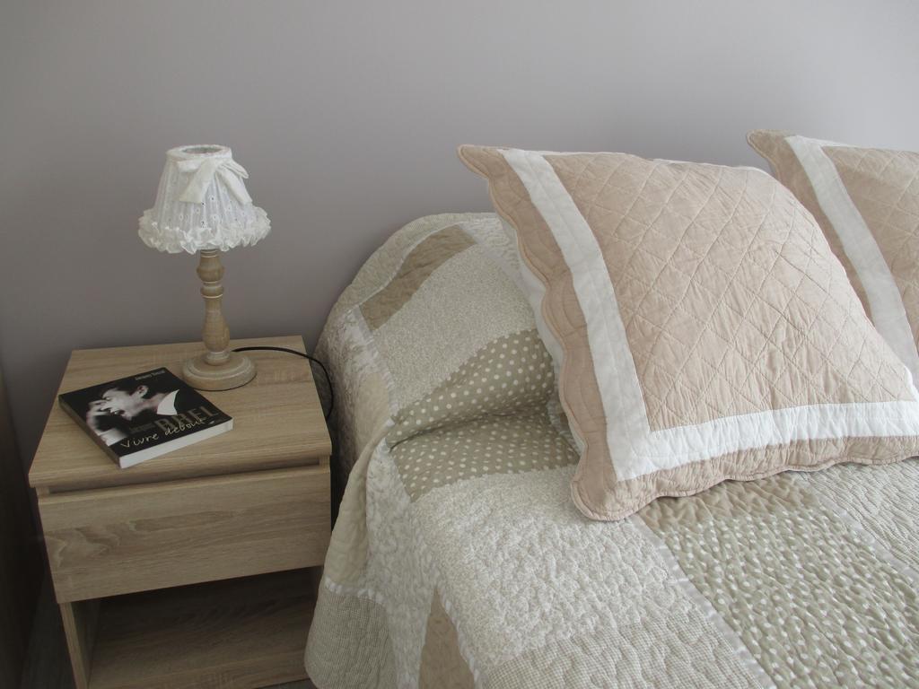 Les Abris Du Chateau Mer Room photo